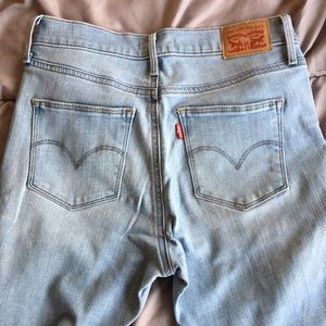 light wash 28x28 levi’s